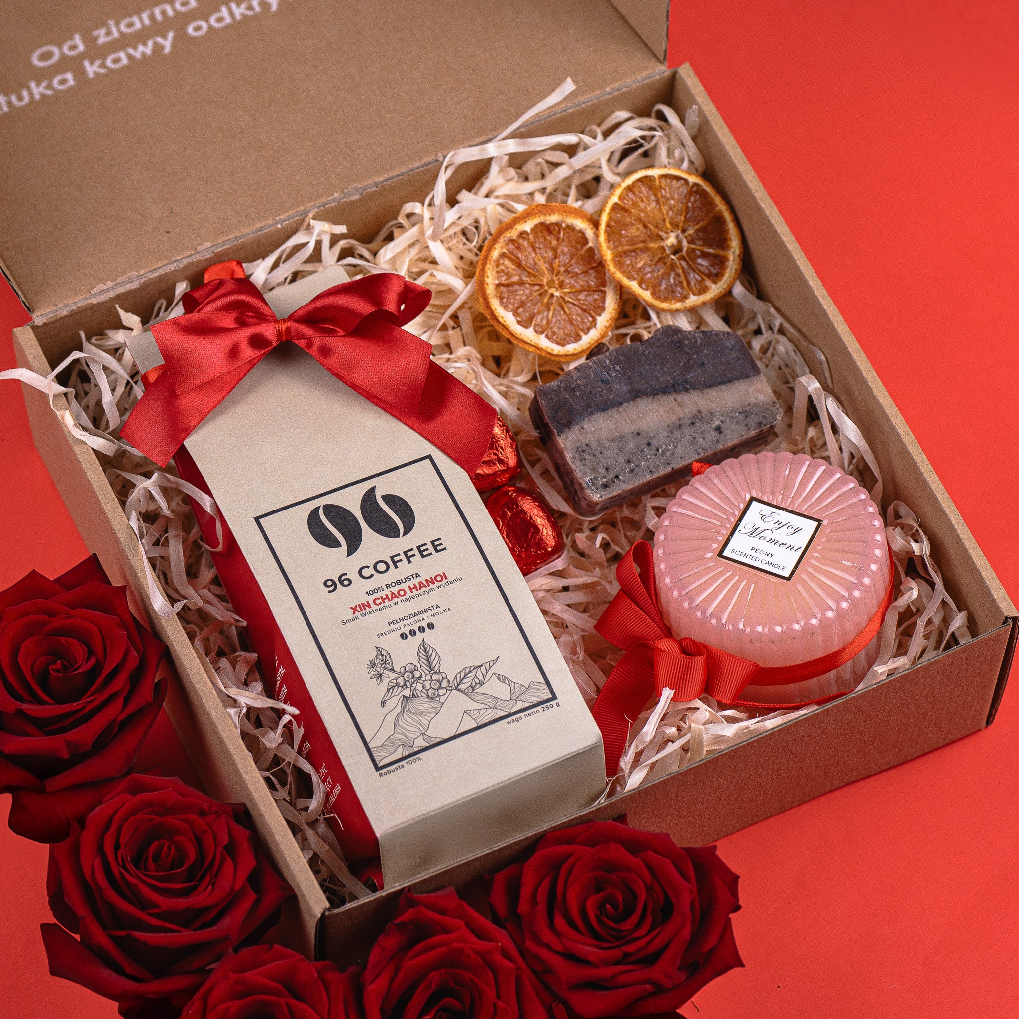 Zestaw walentynkowy kawa, mydełko kawowe, świeca