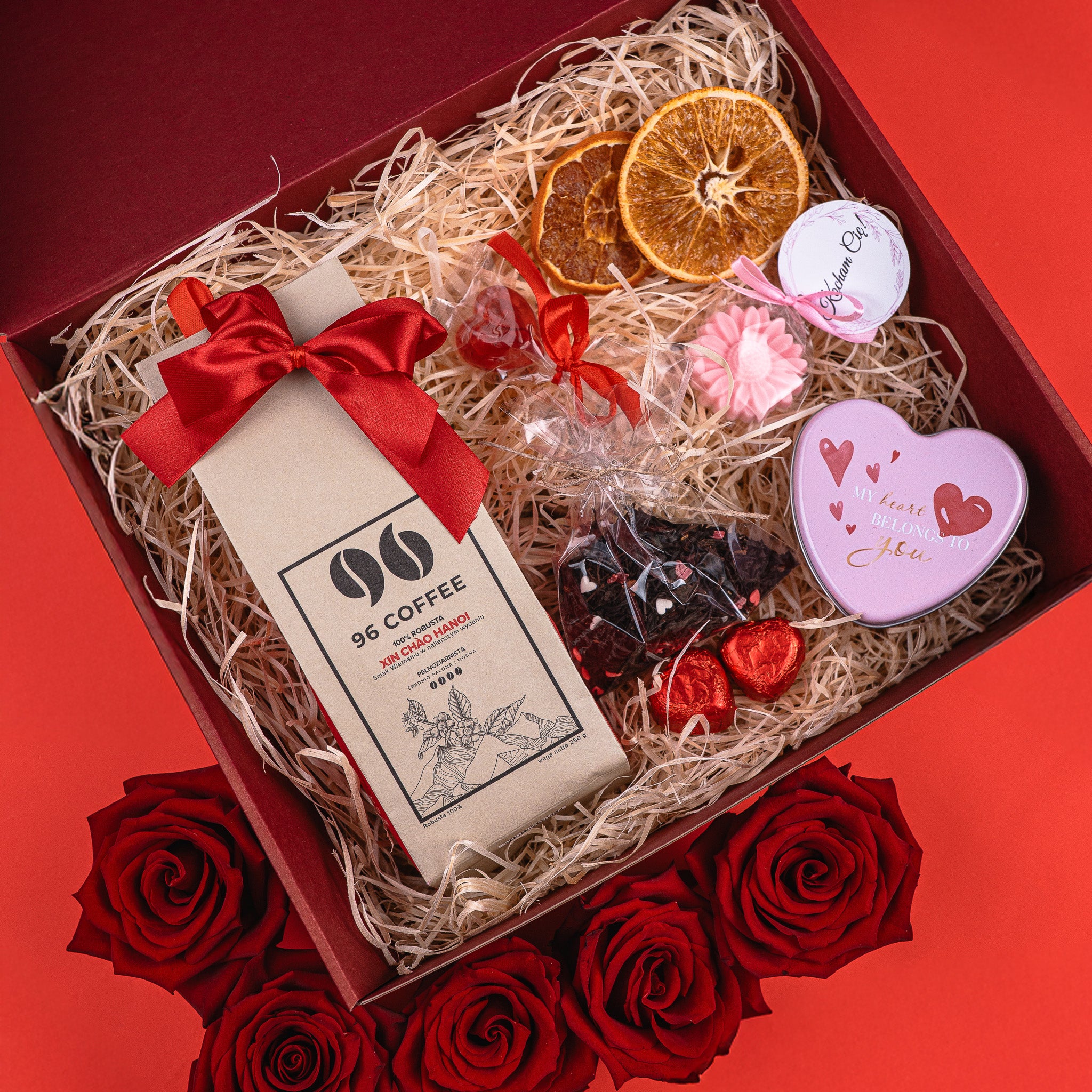 Zestaw walentynkowy Deluxe - kawa, ozdobne mydełko, herbata, świeca, czekolada