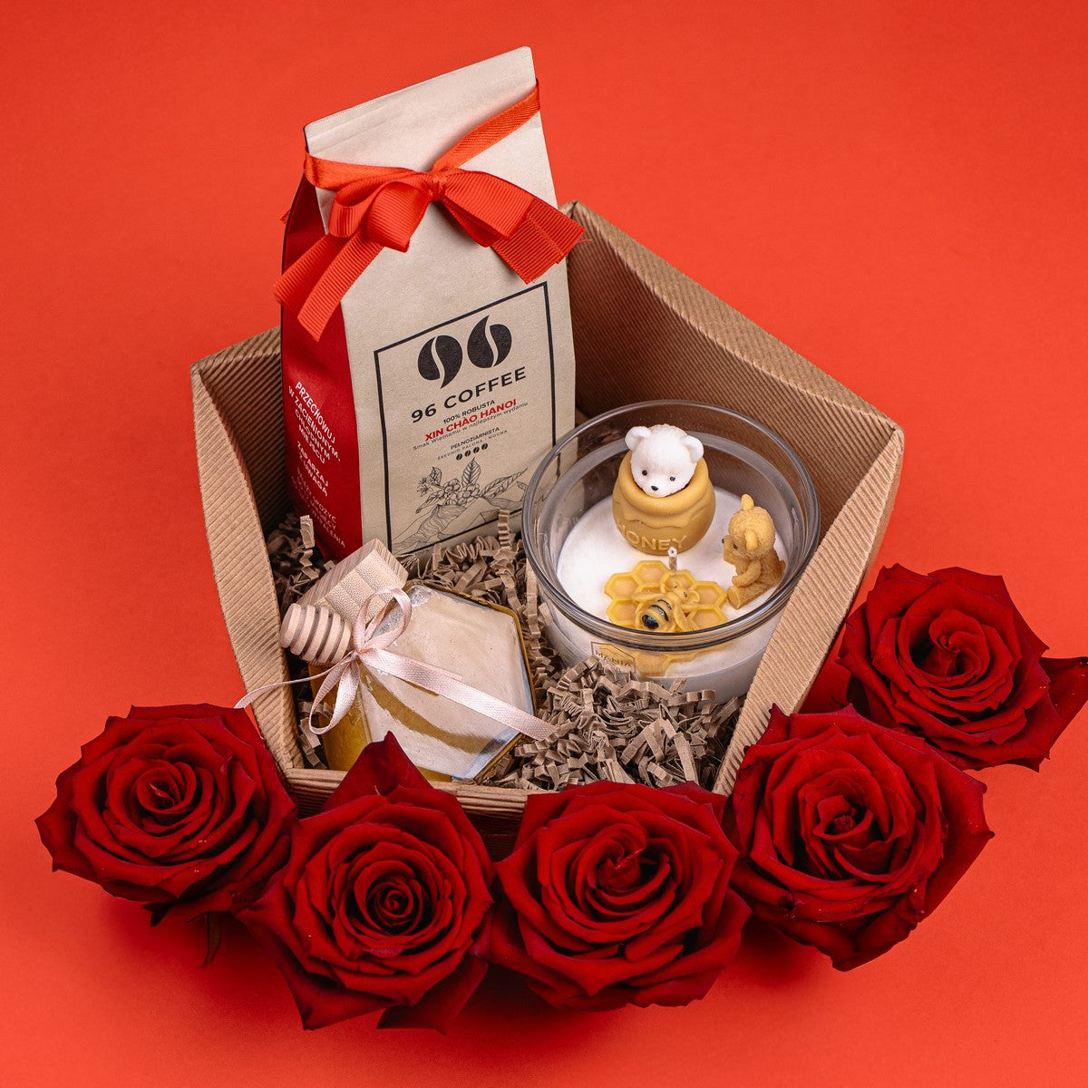 Zestaw Walentynkowy - Kawa w eleganckim zestawie ze świecą i miodem