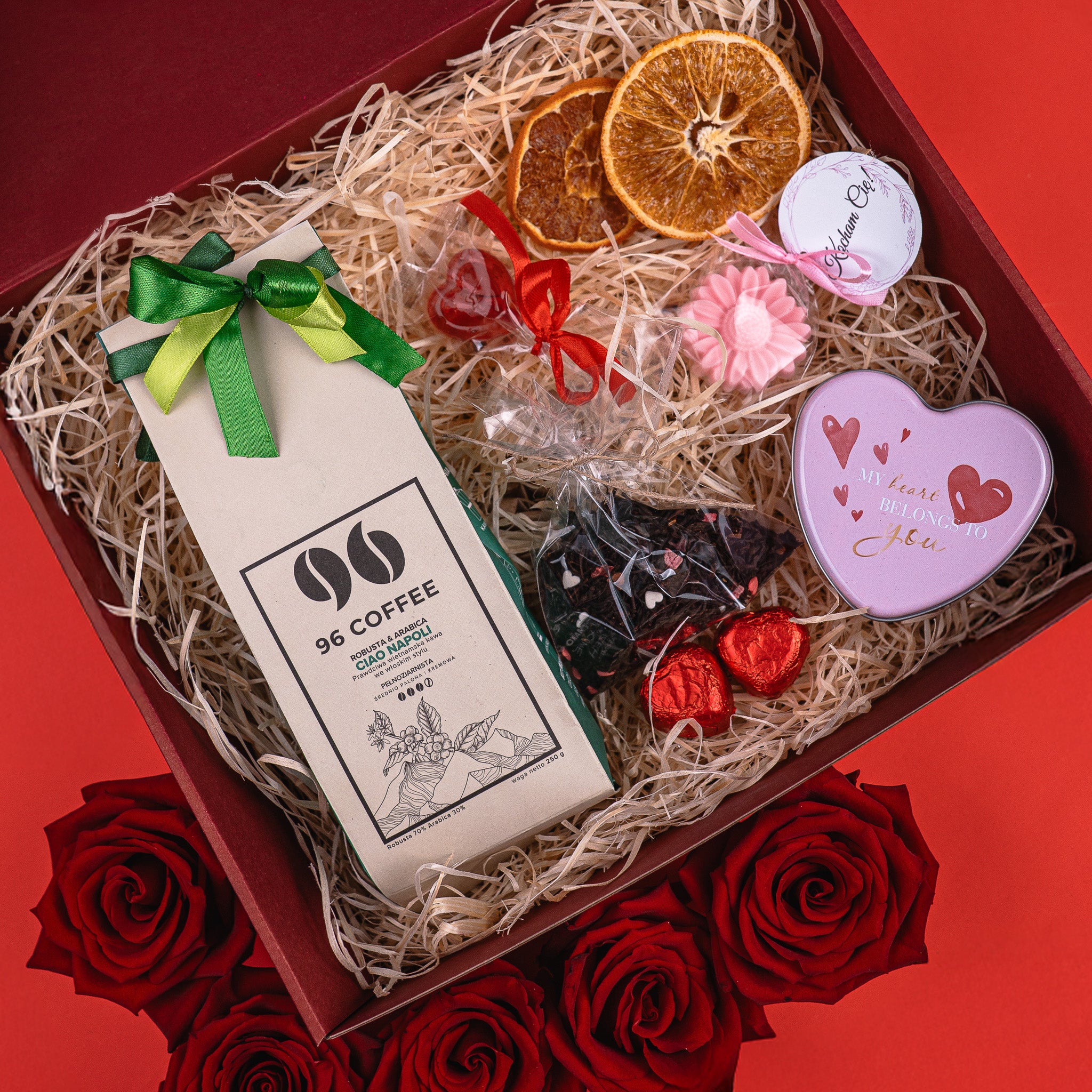 Zestaw walentynkowy Deluxe - kawa, ozdobne mydełko, herbata, świeca, czekolada